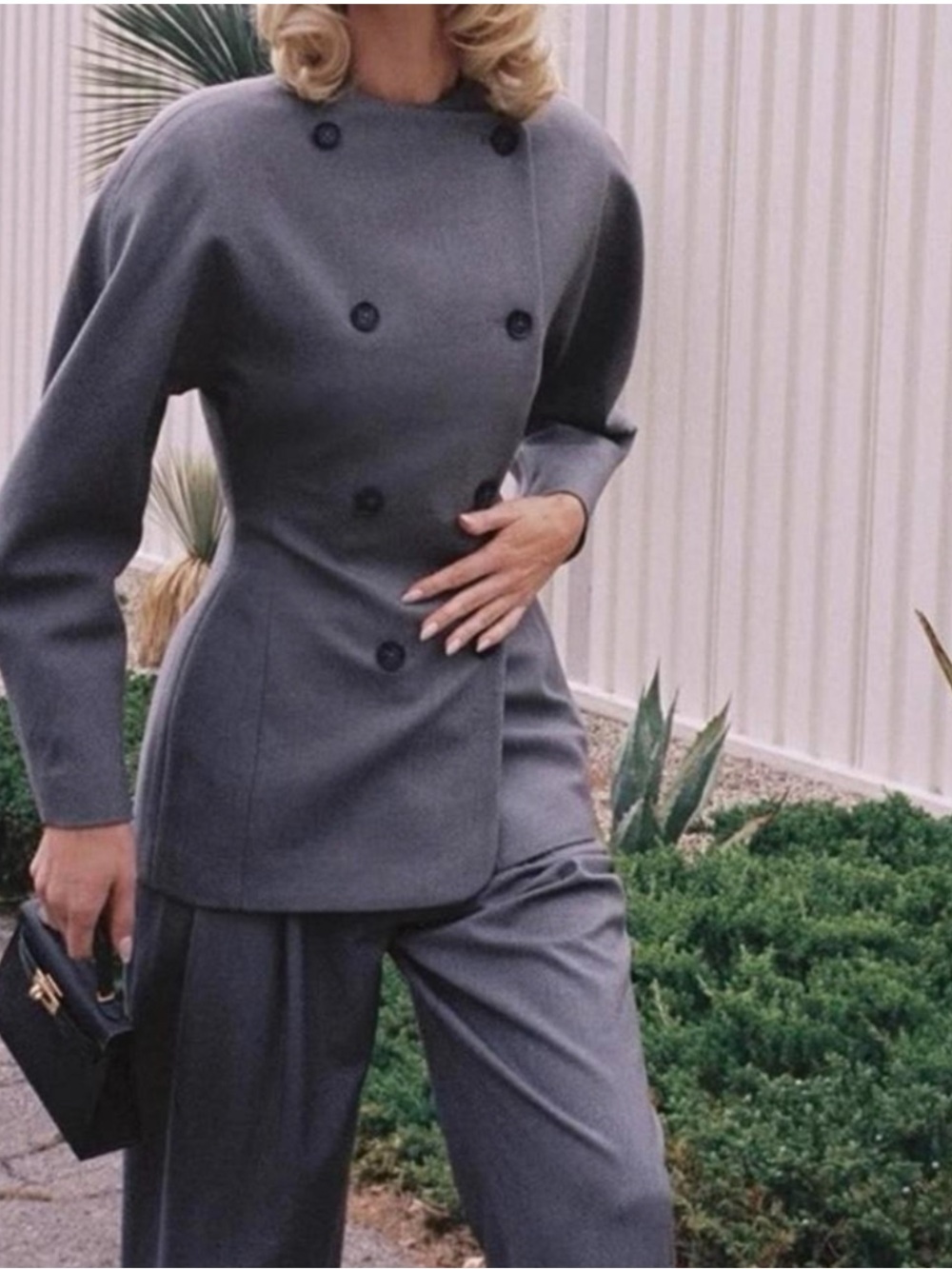 Helsa The Curvilinear Blazer Charcoal Gray - Picture 4 of 14